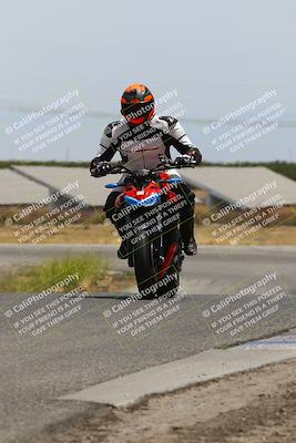 media/May-26-2025-Lets Ride (Mon) [[3bf1de1d65]]/C Group/1240pm (Wheelie Bump)/